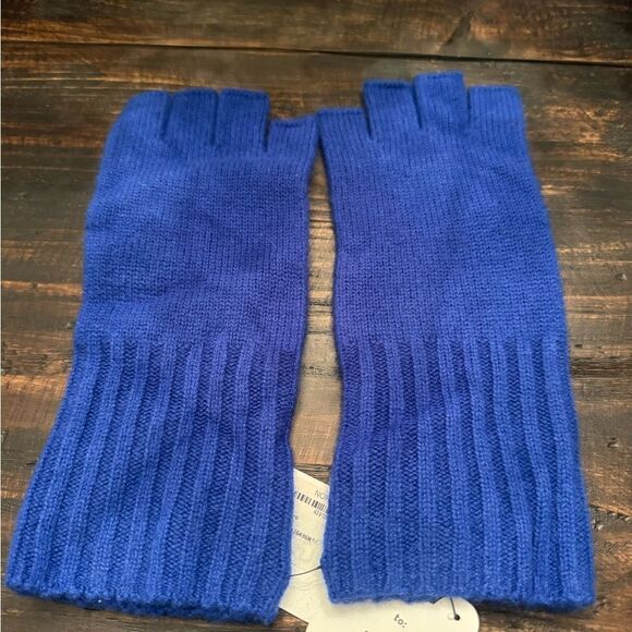 NWT Nordstrom Cashmere fingerless gloves - Picture 3 of 4